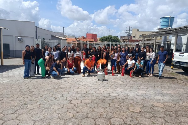 CÂMARA PROMOVE TREINAMENTO DE SEGURANÇA E EMERGÊNCIA PARA SERVIDORES