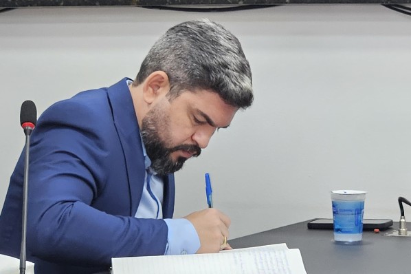 A CÂMARA MUNICIPAL APROVOU INDICAÇÃO PARA ESTUDO DE PAVIMENTAÇÃO DAS ESTRADAS VICINAIS DA ROTA...