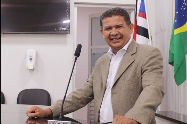 CÂMARA APROVA REQUERIMENTO QUE SOLICITA CONSTRUÇÃO DE ESCOLA COM 12 SALAS NO RESIDENCIAL JARDIM...