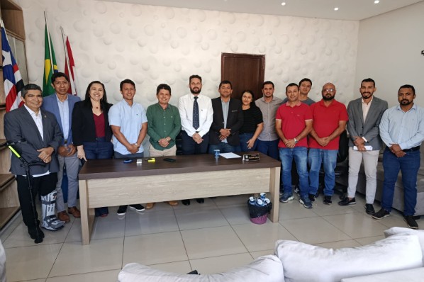 REUNIÃO NA CÂMARA MUNICIPAL DISCUTE MEDIDAS PARA FORTALECER A SAÚDE PREVIDENCIÁRIA DE AÇAILÂNDI...